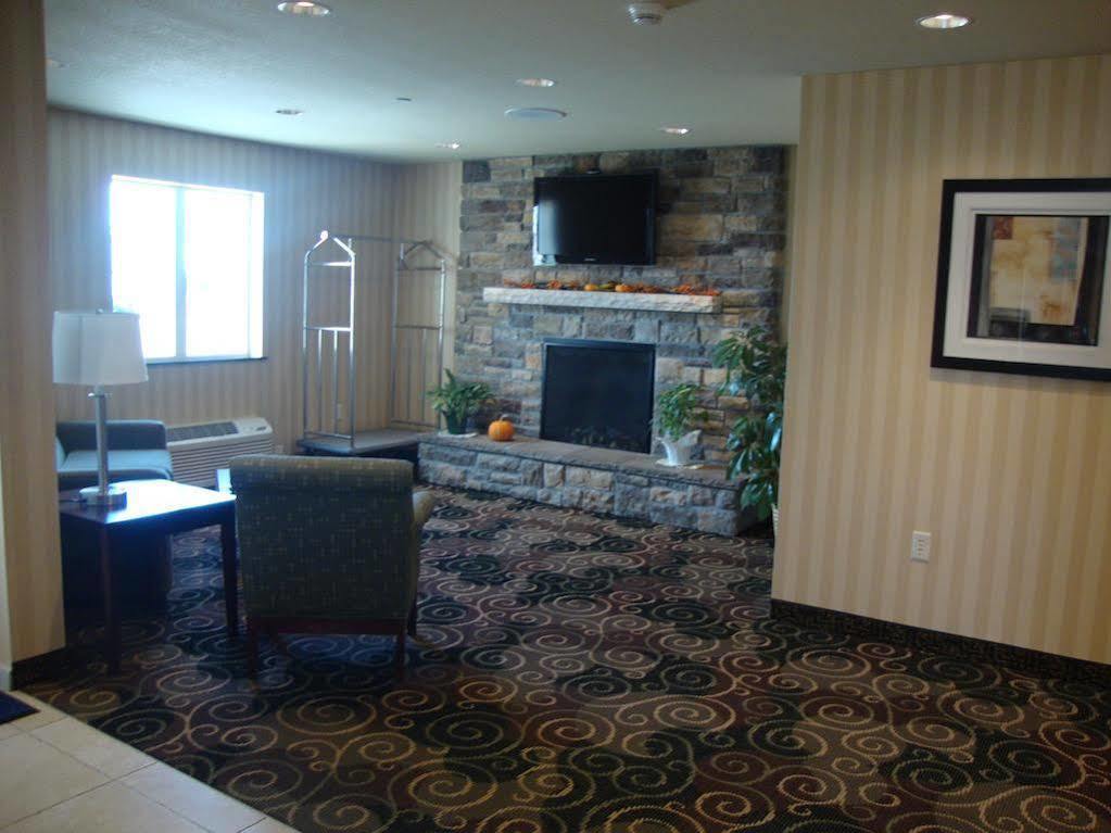 Cobblestone Inn & Suites - Carrington Exterior foto